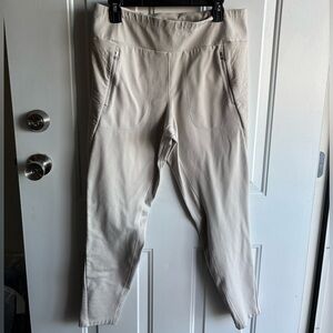 Athleta Peak Fleece Tight  size XLarge off white